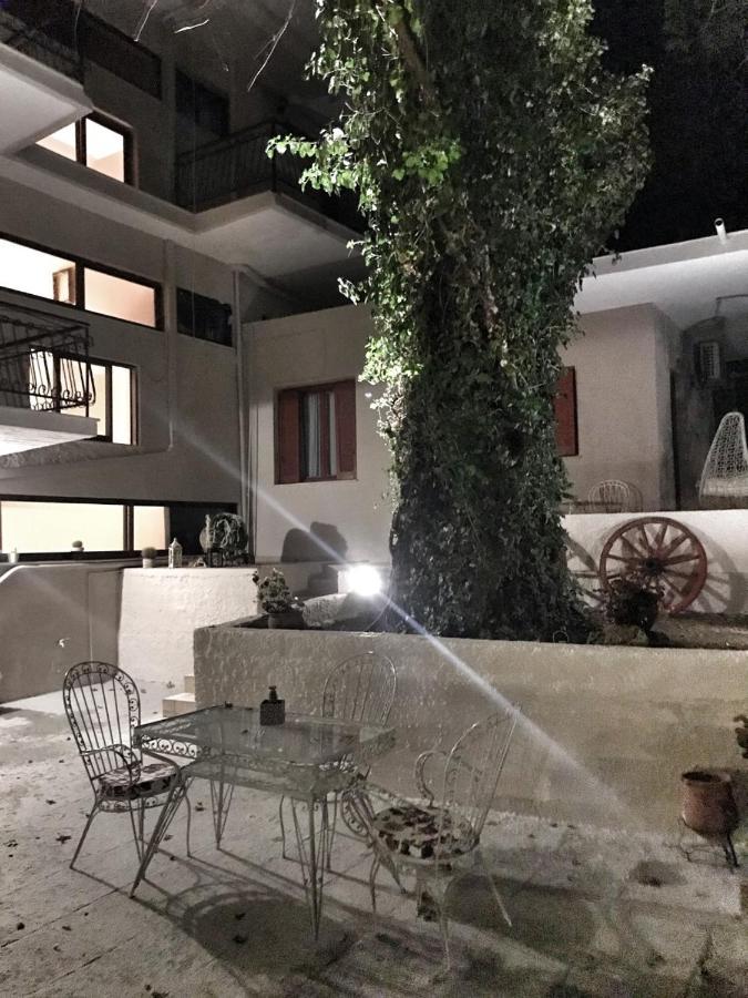 Hotel Kastri Garden Apartment Loutra Edipsou  Eksteriør billede